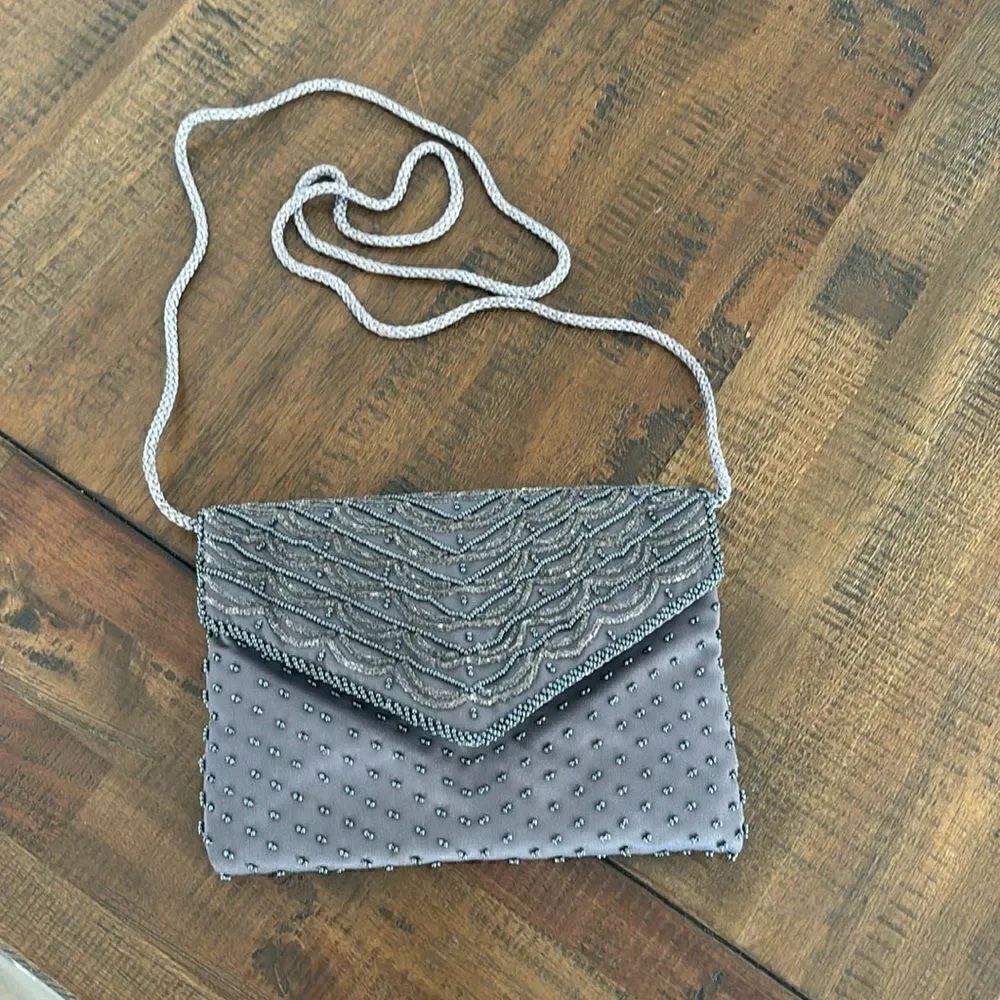 La Regale antique vintage sequined evening bag. Pristine condition.